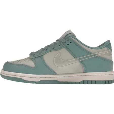 NIKE DUNK(ナイキ ダンク) Nike Dunk LowClear Blue Swoosh (GS)