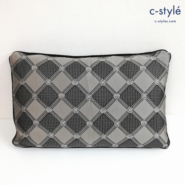 GIANNI VERSACE ジャンニ・ヴェルサーチ クッション メデューサ シルバー×ブラック