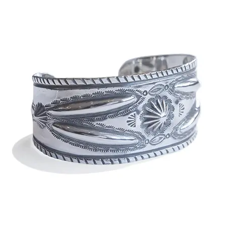 LARRY SMITH(ラリースミス) バングル 4 REPOUSSE SHELL BANGLE