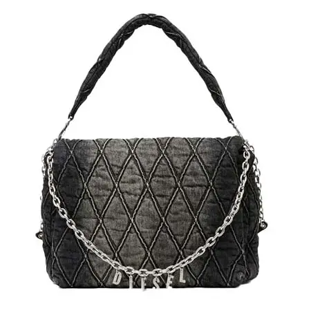 DIESEL(ディーゼル) Charm-D L-Large shoulder bag in quilted denim