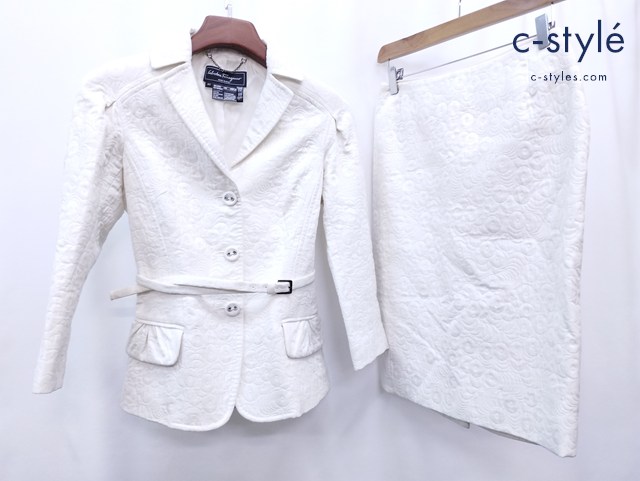 Salvatore Ferragamo サルヴァトーレフェラガモ ジャケット 40 スカート 42 ホワイト 綿100％ レディース