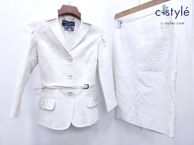 Salvatore Ferragamo サルヴァトーレフェラガモ ジャケット 40 スカート 42 ホワイト 綿100％ レディース