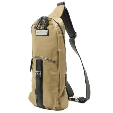 BARK TANNAGE(バークタンネイジー) ナイロンボディBAG