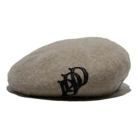 THE H.W.DOG&CO.(ザエイチダブリュウドッグアンドコー) LEATHER WAPPEN FLUFFY BERET – Beige