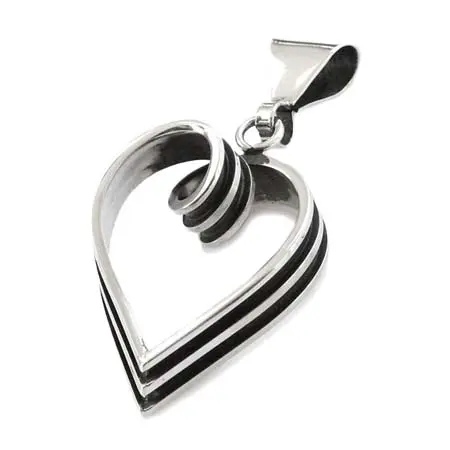 TOMHAWK(トムホーク) 2 line heart pendant