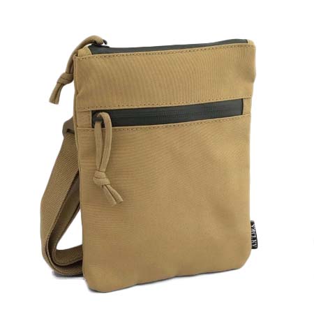 YMCLKY(ワイエムシーエルケーワイ) ネックポーチ