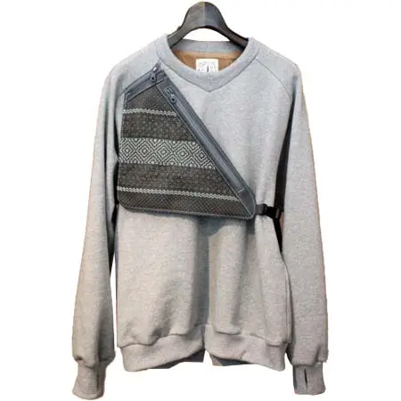 Obelisk(オベリスク) 刺し子ボディバッグ付きトレーナー