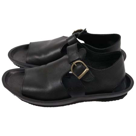 PUNTO PIGRO(プントピグロ) Tストラップサンダル